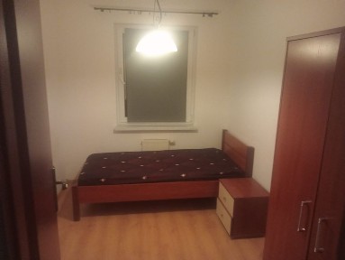 Mieszkanie 4 pokojowe, balkon. parking, ochrona 24 h.