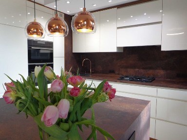 Do sprzedania mieszkanie 4 pokoje, 1 piętro niska zabudowa, piwnica