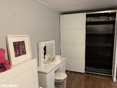 Kawalerka obok stacji metra Bródno, BEZPOŚREDNIO