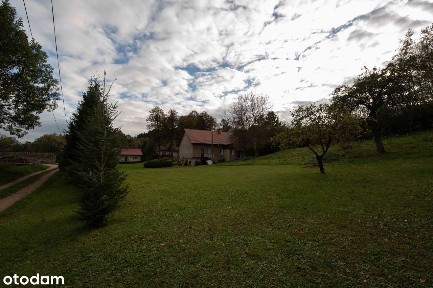 Dom z działką w spokojnej okolicy