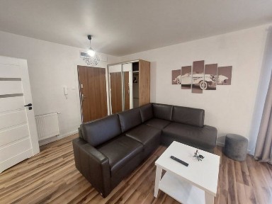 Duża umeblowana kawalerka na wynajem lub sprzedaż