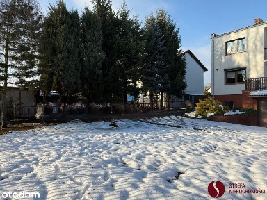 Wolnostojący tuż przy rzeczce Wirynka