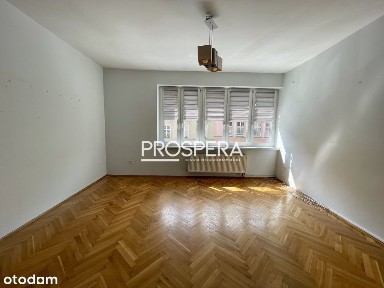 Mieszkanie na 1 piętrze w centrum!