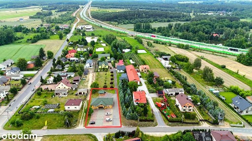 Twoje miejsce na biznes przy S8 - 160 m² przestrzeni z parkingiem