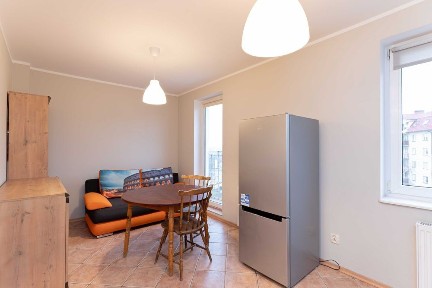 Do wynajęcia mieszkanie (2 pokoje, balkon)