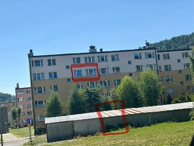 Przestronne mieszkanie 4-pokojowe + garaż przed blokiem + 2 piwnice