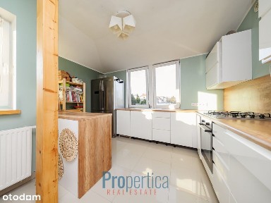 *Funkcjonalny dom w otulinie zieleni/3 lokale*