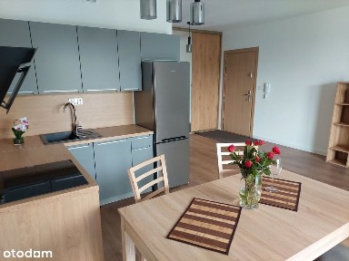 Przestronna kawalerka z miejscem garażowym !