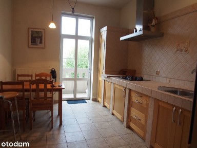 Komfortowe mieszkanie Blisko CH Forum