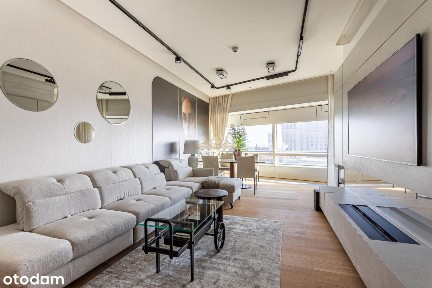 Luxury apartment witk Pkin view after full renovat