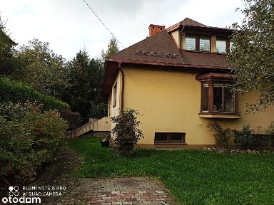 Dom z możliwościa zamieszkania dwóch rodzin