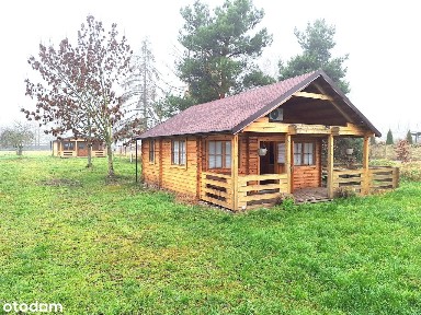 Działka z domkami letniskowymi nad jeziorem