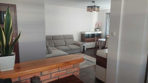 Ul. Pileckiego, 3 pokoje, blok cegła ogrodzone osiedle.