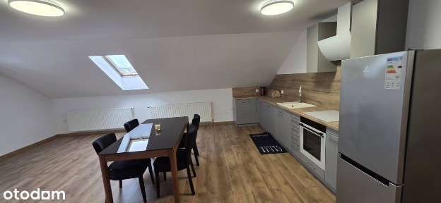 Przestronne mieszkanie z ogrodem i garażem