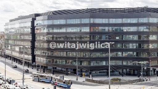 Lokal z dużą witryną blisko pl. Dominikańskiego