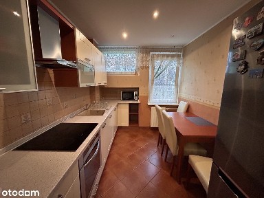 Na sprzedaż 2-pokojowe mieszkanie z dużym balkonem i piwnicą Parter