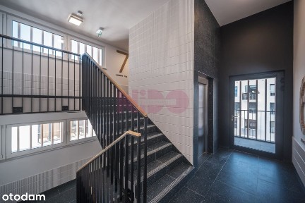 Na start kawalerka z balkonem- ciekawa dzielnica