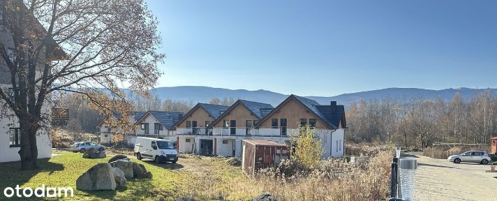Nowe osiedle szeregówek z widokiem na Karkonosze - Cieplice-Zdrój