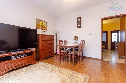 Przestronne M3 w nowoczesnym budynku z garażem