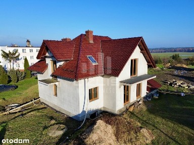 Dwie nieruchomości na dużej działce w Bączku