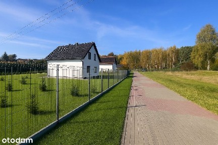 Nowy pięknie położony dom w stanie deweloperskim