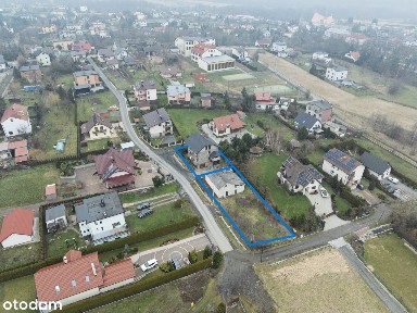 Funkcjonalny dom dwurodzinny w Bujakowie