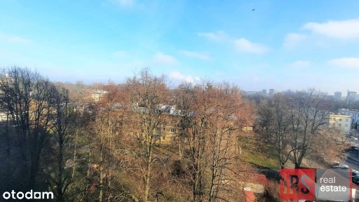 Miłe mieszkanie blisko metra, z widokiem na las