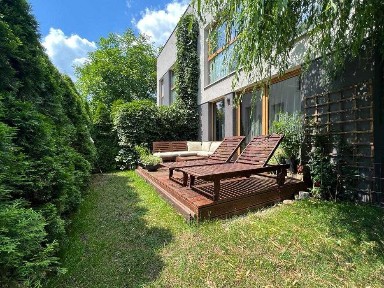 Z ogródkiem na kameralnym osiedlu