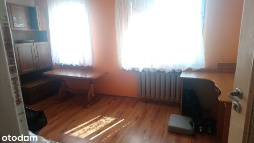 Cztery pokoje, niska zabudowa, os. N, fajna lokalizacja.