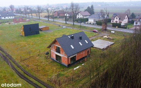 Dom jednorodzinny w spokojnej i zielonej okolicy