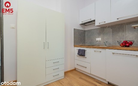 Kawalerka obok Akademii Medycznej!