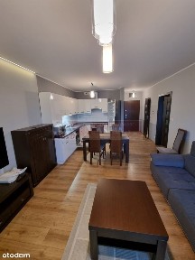 Atrakcyjny apartament 2-pok garażem przy centrum