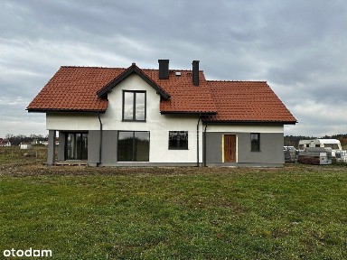 Na sprzedaż przestronny dom w Sząbruku