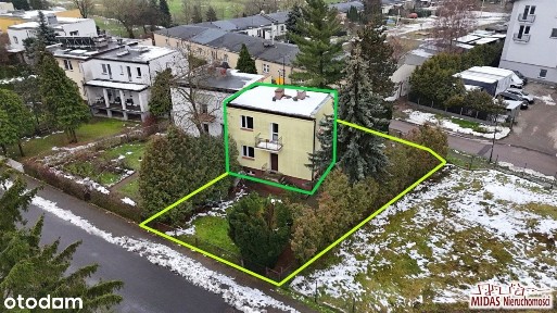 Bliźniak w atrakcyjnej lokalizacji