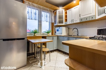 - Atrakcyjny układ - 2 pokoje - blisko centrum -