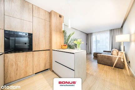 W cenie miejsce garażowe i komórka lokatorska