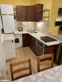 Kawalerka w niskim bloku umeblowana i wyposażona