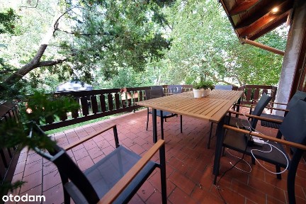 Dom na siedzibę firmy Stary Żoliborz przy METRO