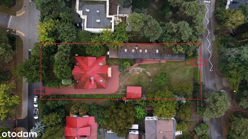 Duży dom i zakład pod działalność. 2 oddzielne wjazdy, można podzielić