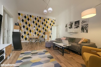 Kamienica pod Atlasami, winda, dworzec