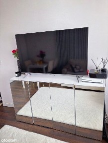 5 minut spacerem do metra