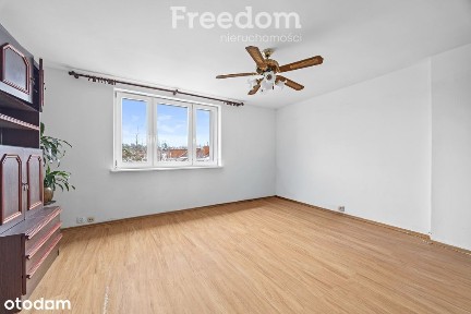 Jasne, dwustronne mieszkanie z potencjałem