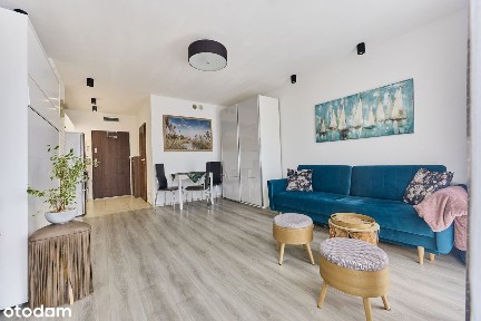 Jasna i przestronna kawalerka z balkonem,gotowa do zamieszkania!