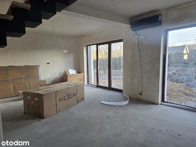 Nowy środkowy segment do wykończenia