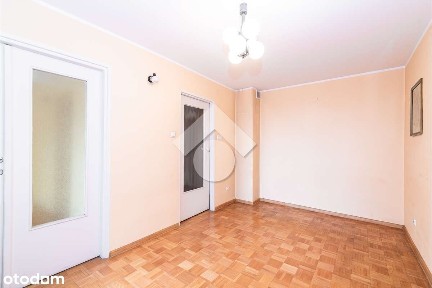 Jasne 2-pokojowe mieszkanie z loggią, piwnicą i osobną kuchnią