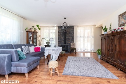 Parterowy dom z ogrodem, gotowy do wprowadzenia