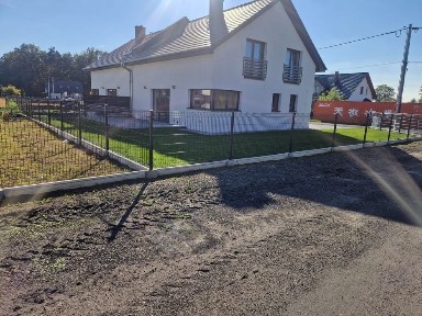 Nowy dom w zabudowie bliźniaczej 132m2 Osiedle Chabrowa / Fiołkowa