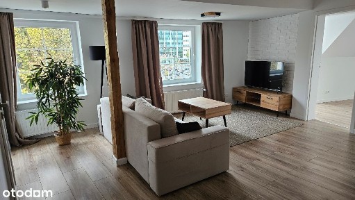 Dwupoziomowy Apartament w centrum B-ca