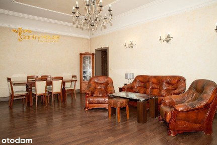 Apartament w pięknej kamienicy z windą.