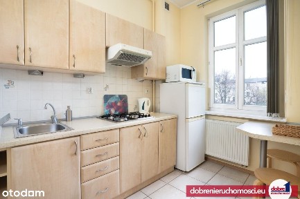 Jasna kawalerka, w bloku z 2005 w sercu Bydgoszczy